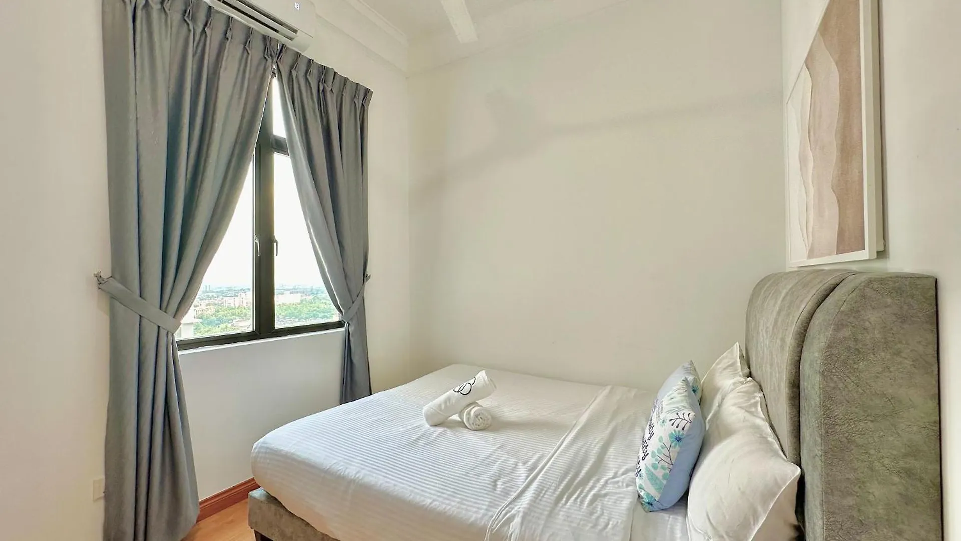 The Platino Near Paradigm Mall By Stayrene Johor Bahru 0*,