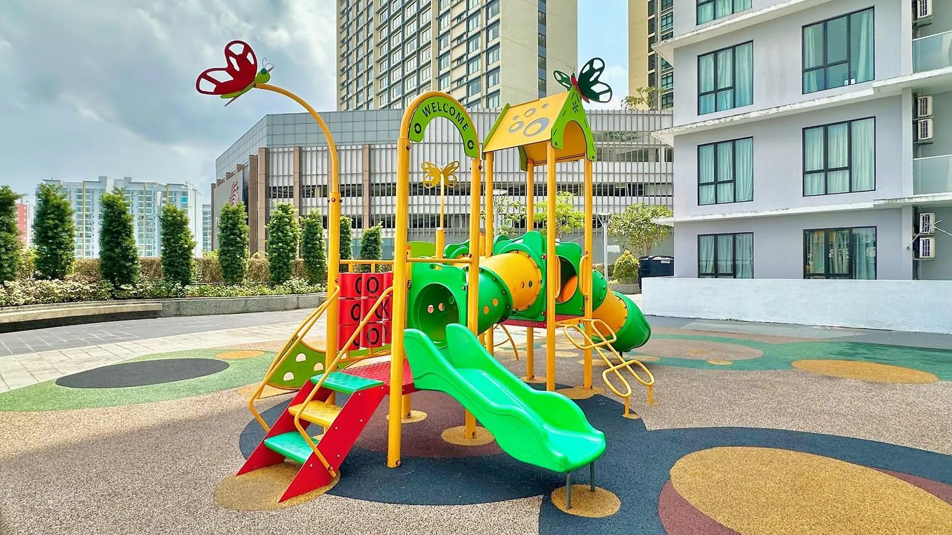 The Platino Near Paradigm Mall By Stayrene Johor Bahru Apartment