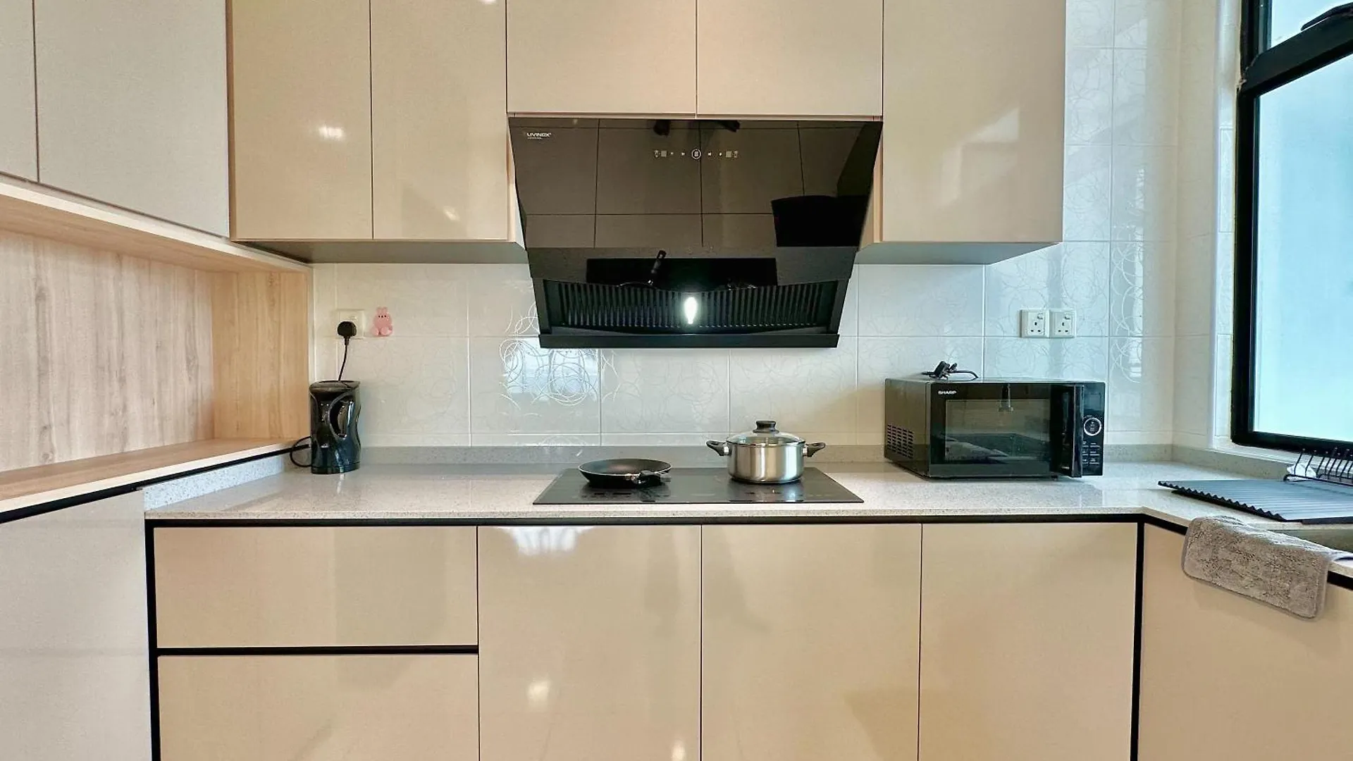 Apartment The Platino Near Paradigm Mall By Stayrene Johor Bahru