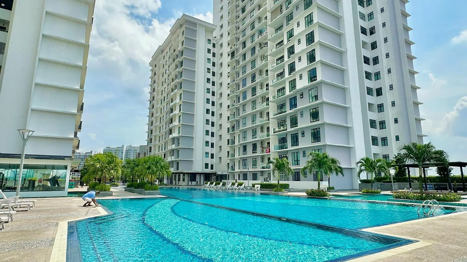 The Platino Near Paradigm Mall By Stayrene Johor Bahru