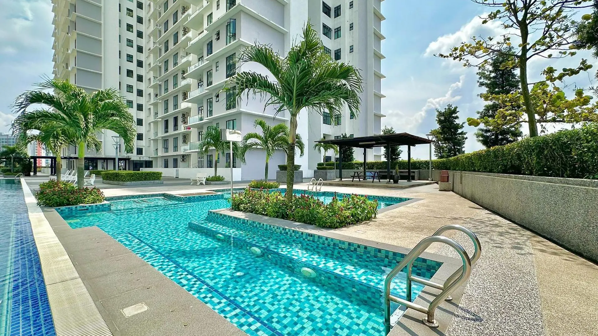 The Platino Near Paradigm Mall By Stayrene Johor Bahru Malaysia